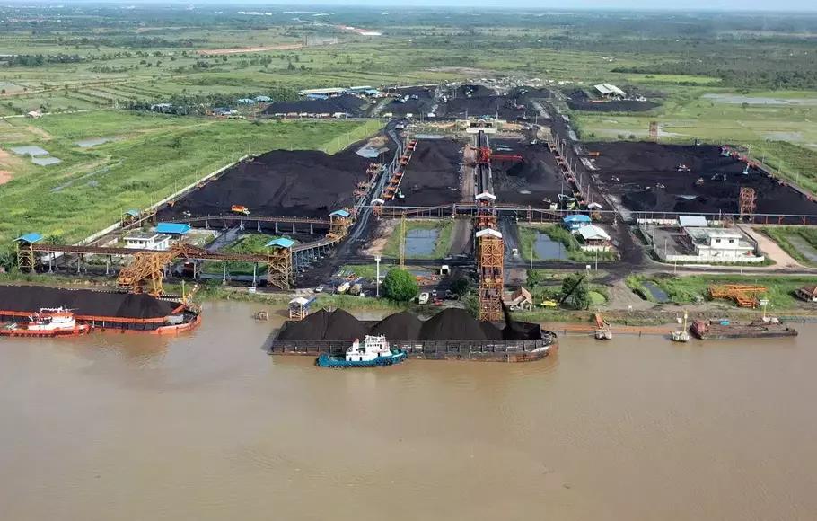 Transportasi tongkang PT Borneo Energy Star
